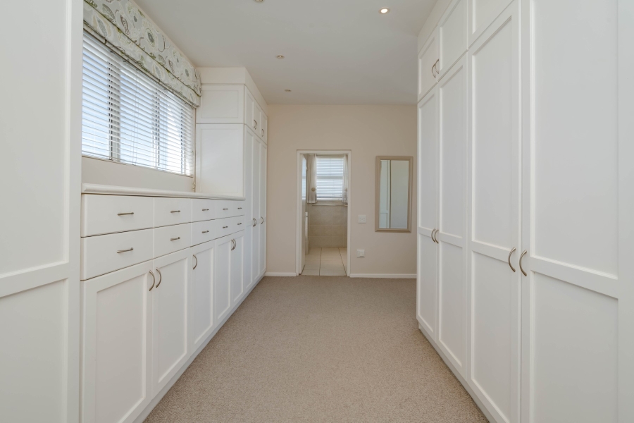 5 Bedroom Property for Sale in Signal Hill Western Cape